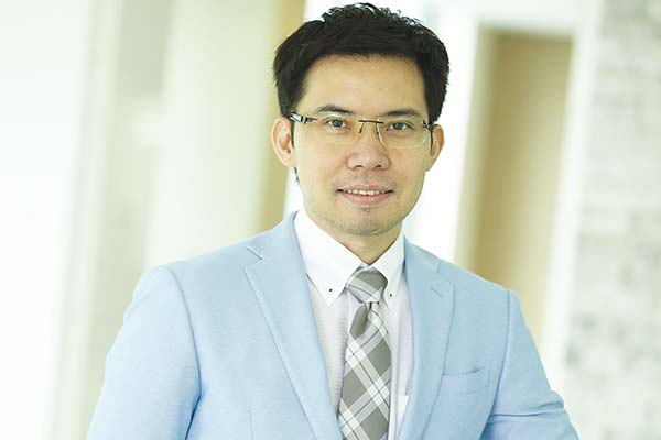 ธนิต วิริยะรังสฤษฎ์