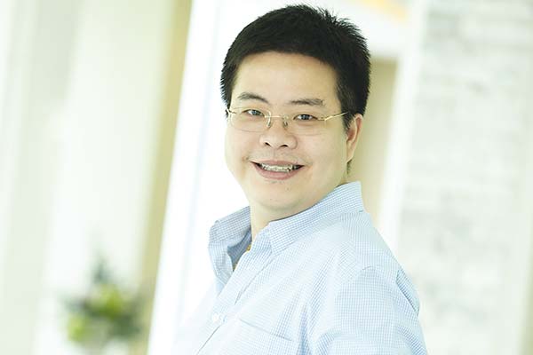 สุวิทย์ เพียรรุ่งโรจน์ : สุวิทย์ เพียรรุ่งโรจน์ :